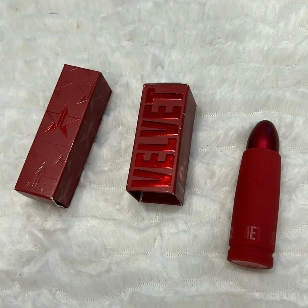 Jeffree Star Cosmetics Velvet Trap Mouse Trap new in box lipstick neutral color